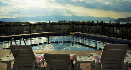 Villa Marta Green - Easy Access to the Lake and Mountain With Stunning Views