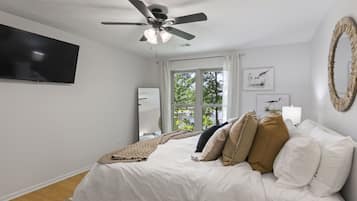 3 bedrooms, iron/ironing board, travel crib, free WiFi