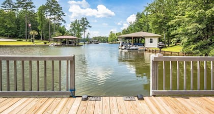 Kid Friendly! Upgraded Lake Front Cottage at Lake Martin! 35 Minutes to Auburn!