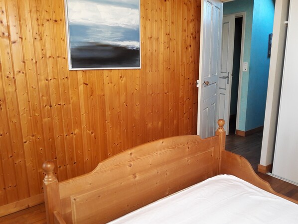 2 chambres, lit parapluie, Wi-Fi gratuit, draps fournis