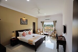 Deluxe Double Room | Egyptian cotton sheets, premium bedding, down comforters, desk - Lake View Hotel Revaas (Udaipur)