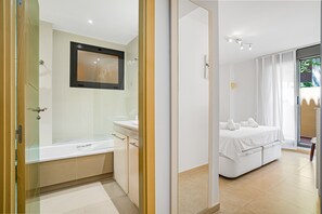 3 Schlafzimmer, Bügeleisen/Bügelbrett, kostenloses WLAN, Bettwäsche