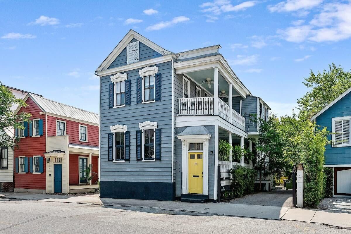 Charleston Charmer - House close to King St!
