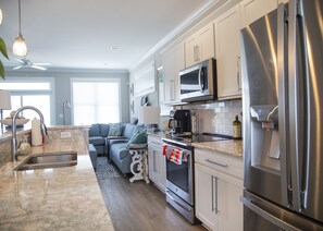 Fridge, microwave, oven, stovetop - Sward Shack - Beautiful waterview (Atlantic Beach)