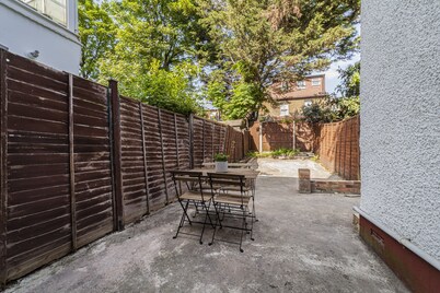 The Neasden Villas