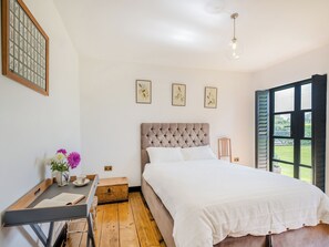 4 quartos, Wi-Fi de cortesia, roupa de cama