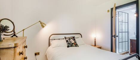 4 habitaciones, wifi gratis y ropa de cama