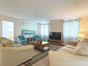 Fernseher, Tischfußball