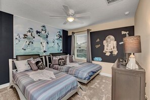 7 bedrooms, iron/ironing board, WiFi, bed sheets