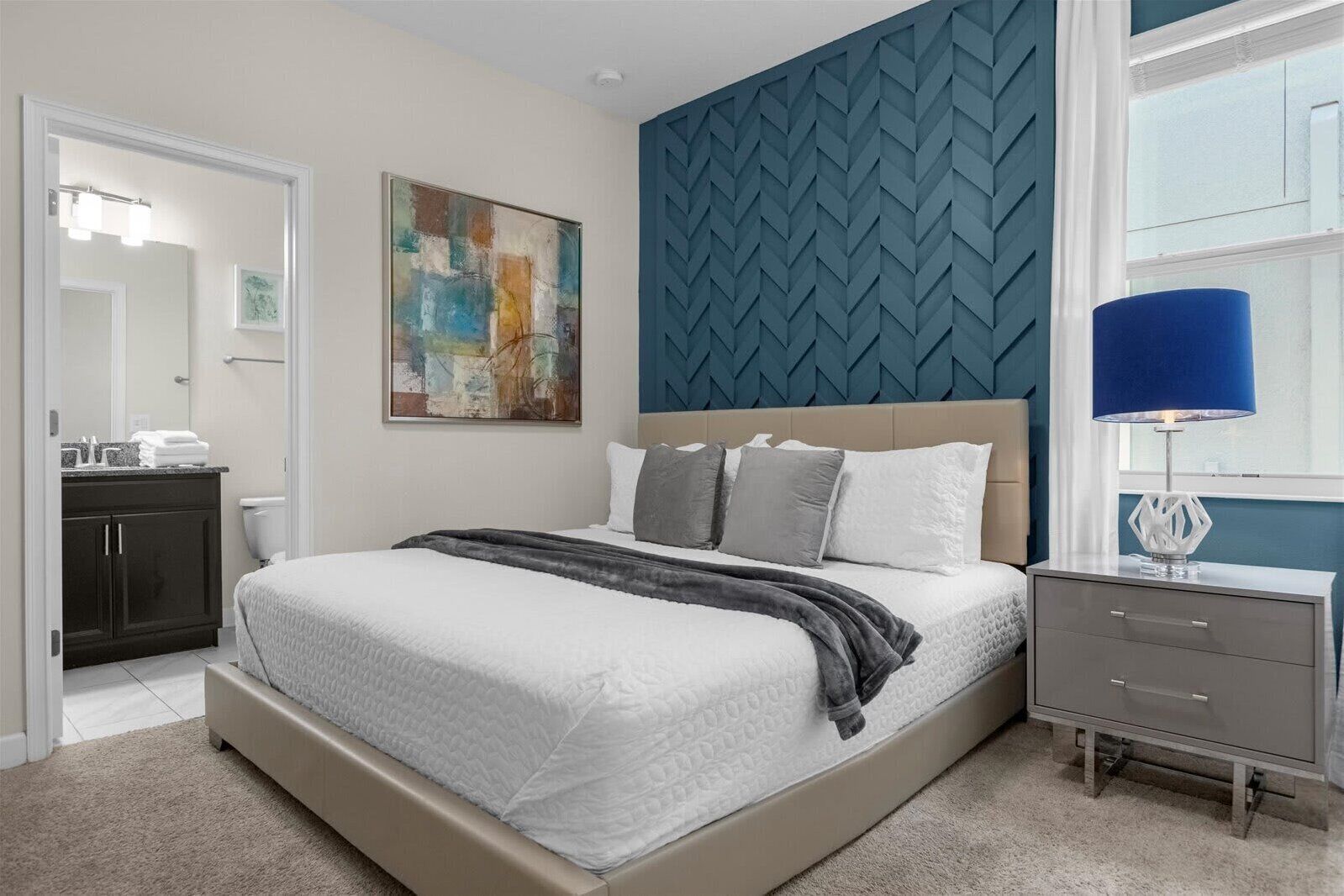 6 chambres, fer et planche à repasser, Wi-Fi, draps fournis