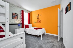 6 bedrooms, iron/ironing board, WiFi, bed sheets