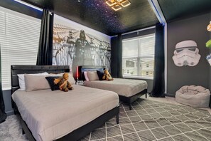 5 bedrooms, WiFi - Amazing Themed Pool Home with Game Room-9247SHD (Davenport)