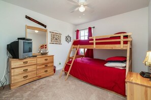 4 dormitorios, tabla de planchar con plancha, wifi y ropa de cama