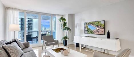 Televisión y oficina