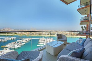 Property grounds - 2 BD Tiara Palm Views Beach & Pool, Amazing views (Palm Jumeirah)