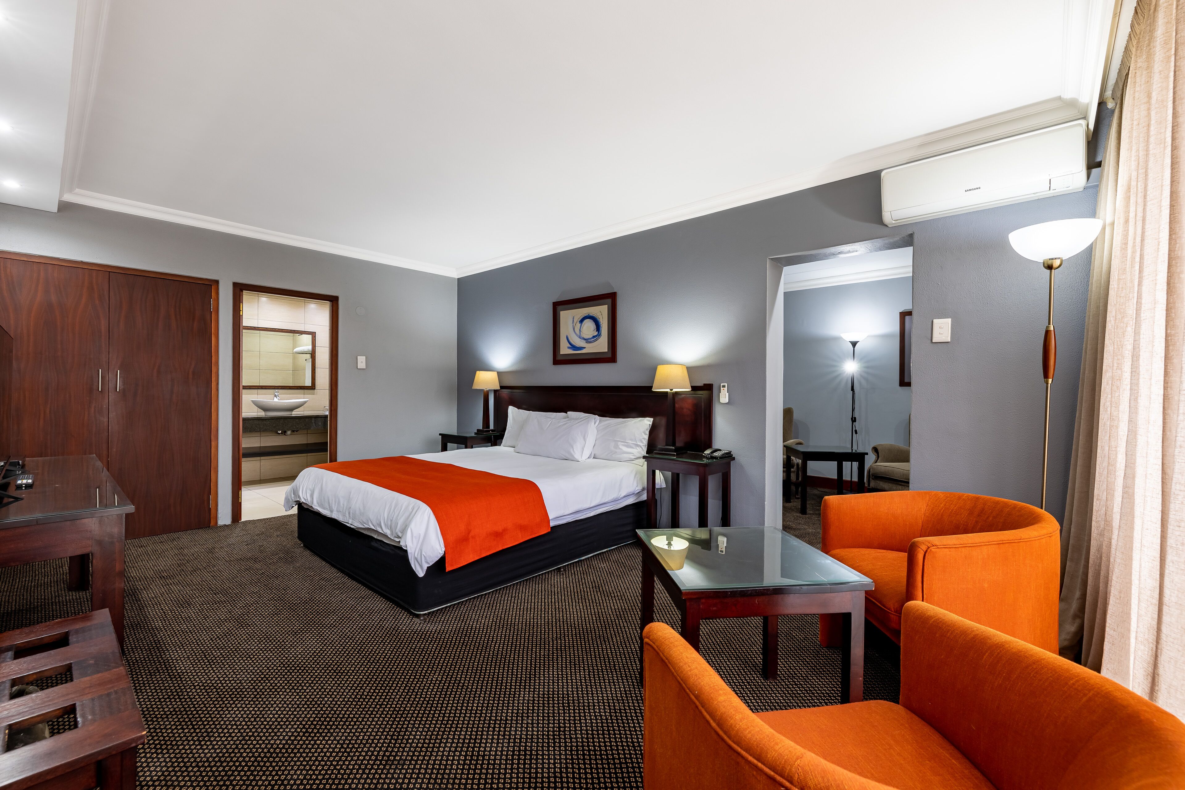 Décoration personnalisée, ameublement personnalisé, bureau