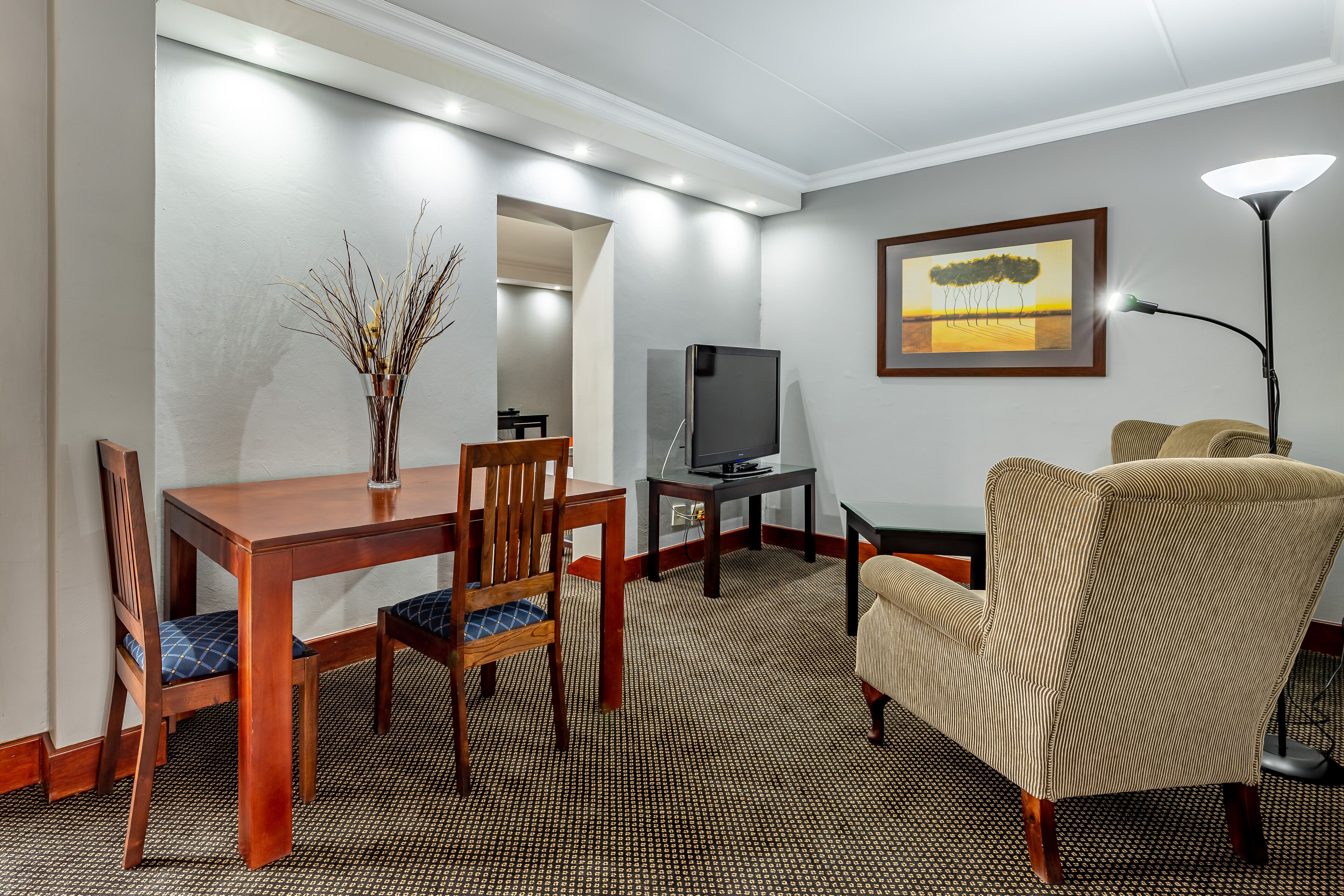 Suite | Living area | 32-inch flat-screen TV with digital channels