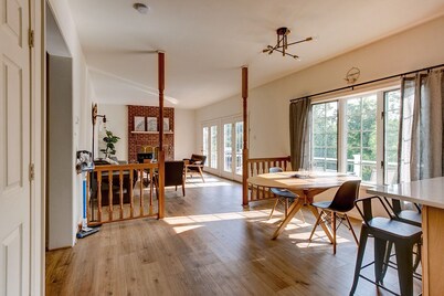 Spacious Riverview Escape: Just Half Mile to Harpers Ferry National Park Center