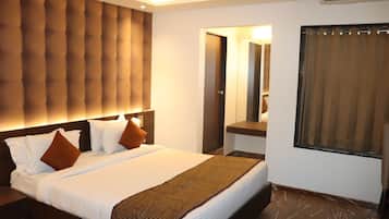 Desk, laptop workspace, free WiFi