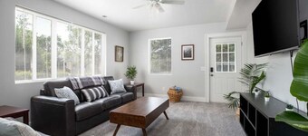Historic Avenues Two Bedroom Suite!