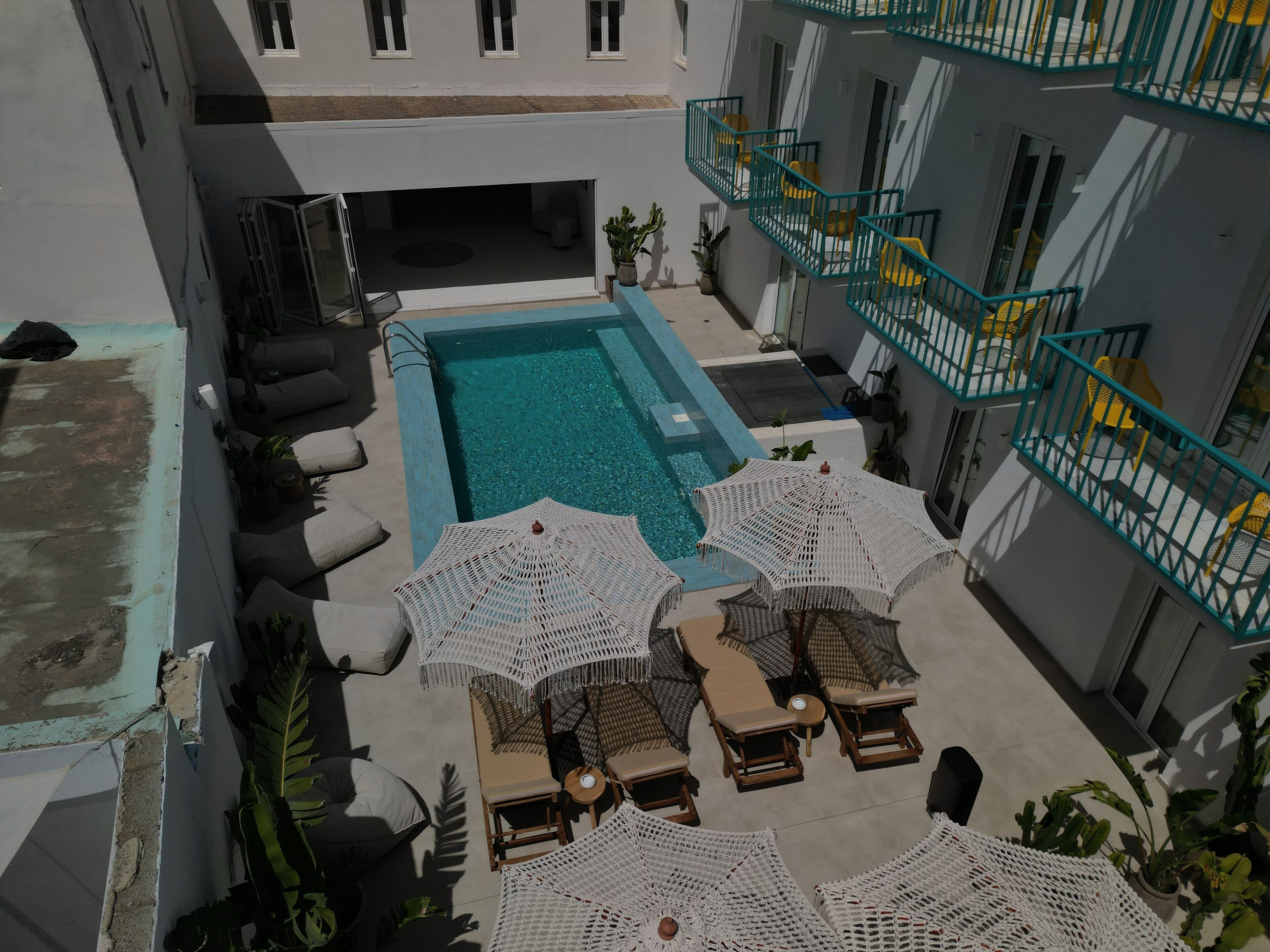 حمّام سباحة خارجي موسمي