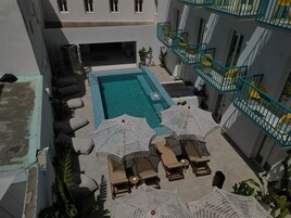 Piscina externa sazonal