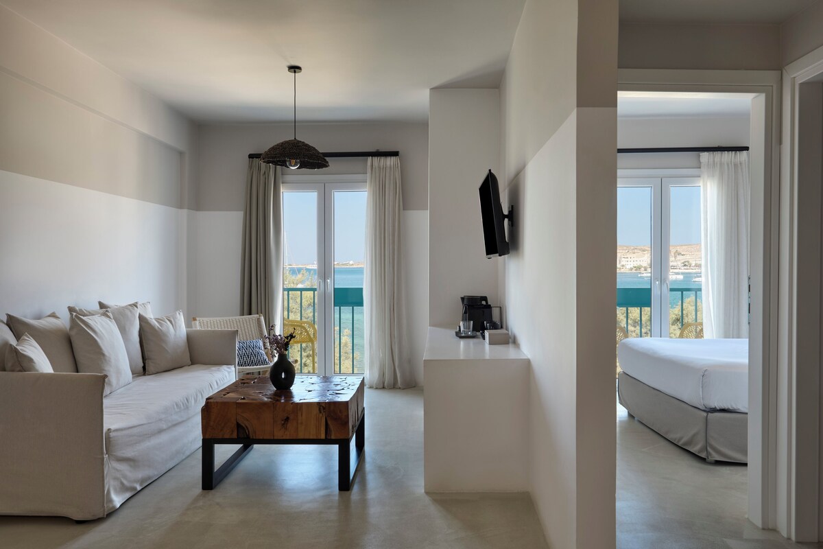 Junior Suite, Sea View | Premium bedding, minibar, blackout drapes