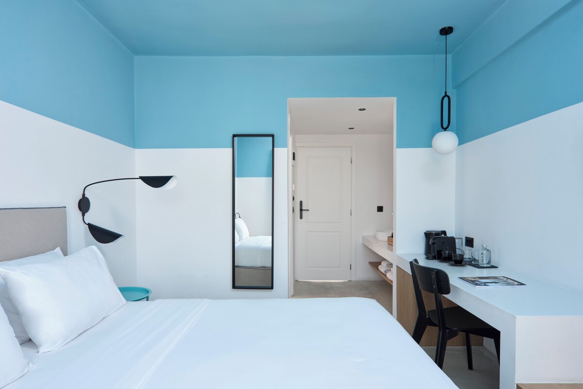 Classic Double Room, Sea View | Premium bedding, minibar, blackout drapes