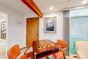 Dining - Ocean-view apartment with patio & W/D - walk to museums, dining, & shops (Anchorage)