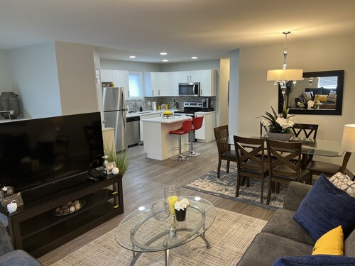 Amazing 4Bedroom Single Home - Suitable for Families & Groups