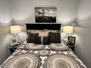 4 bedrooms, desk, iron/ironing board, free WiFi