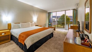 King Leisure Room | Escritorio, wifi gratis y ropa de cama 