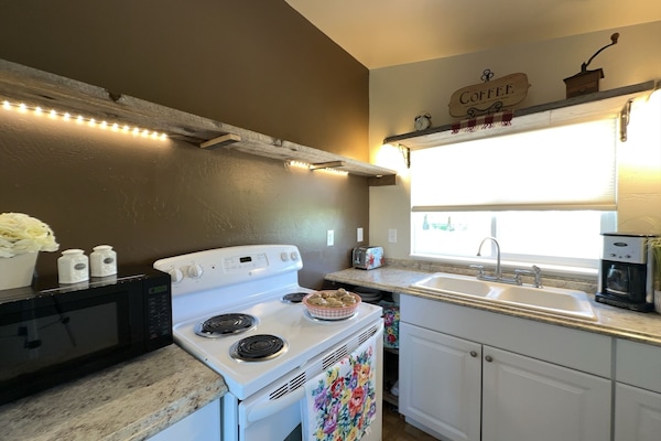 Fridge, microwave, oven, stovetop