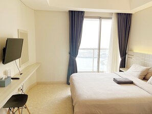 Panoramic Studio Suite, Sea View - Gold Coast Sea View Apartments Rentrooms (Jakarta)