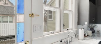 Washington Willow Historic House - Downtown Fayetteville - Historic District 