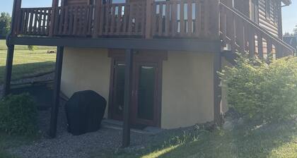 Conesus Log Cabin, Cozy Log Cabin on the Wine Trail