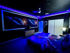 10 bedrooms, iron/ironing board, WiFi, bed sheets