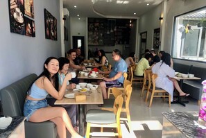 包每日全套早餐