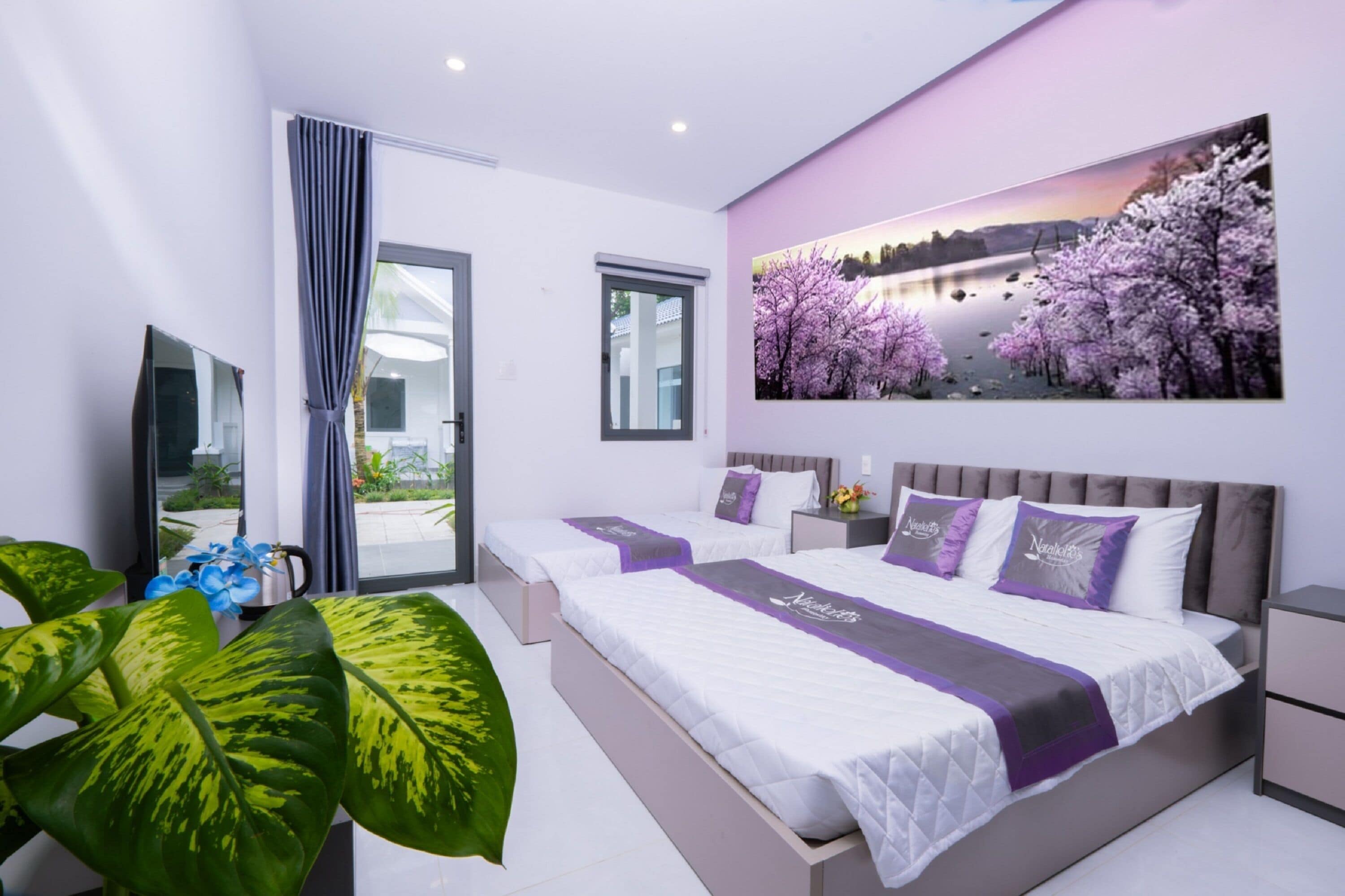 Phòng 3 Tiêu chuẩn | Bộ đồ giường cao cấp, nệm có lớp đệm bông 