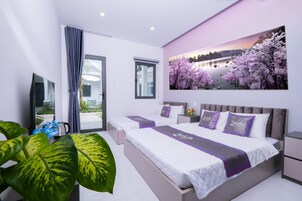 Standard Triple Room | Premium bedding, pillowtop beds, free minibar items, in-room safe