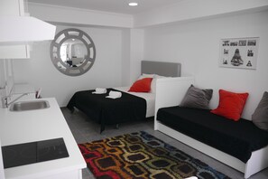 1 camera, Wi-Fi, lenzuola