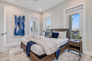 4 habitaciones, tabla de planchar con plancha, internet y ropa de cama 