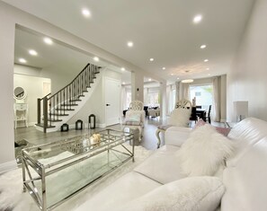 Design Villa, 5 Bedrooms, Non Smoking | Living area - Waterfront Paradise Estate (Aurora)