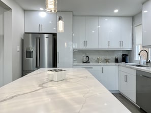 Villa Design, 5 chambres, non-fumeur | Cuisine privée | Réfrigérateur grande capacité avec congélateur, four à micro-ondes