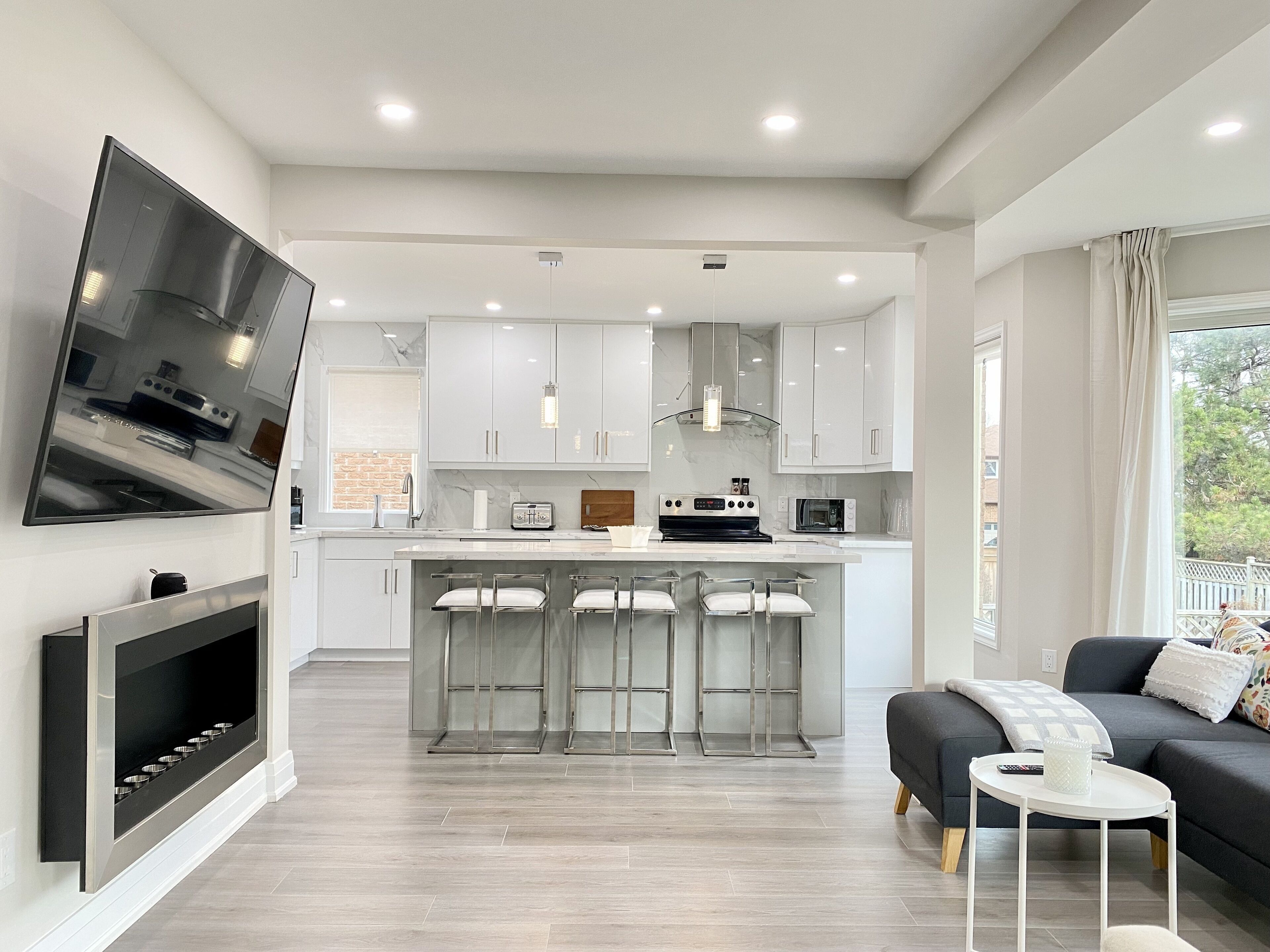 Villa de diseñador, 5 habitaciones, para no fumadores | Área de sala de estar | Televisión de 55 pulgadas con canales digitales y Netflix 