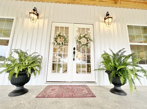 Exterior detail - Luxury " Hibiscus Manor" Farmhouse (Tyler)