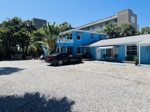 Exterior - Blue Water Beachside Rental 7 (Indian Rocks Beach)