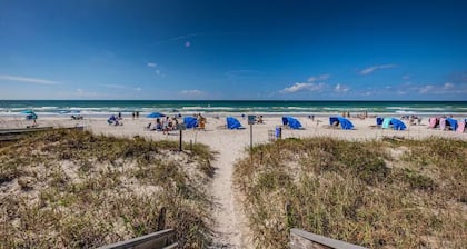 Blue Water Beachside Rental 7