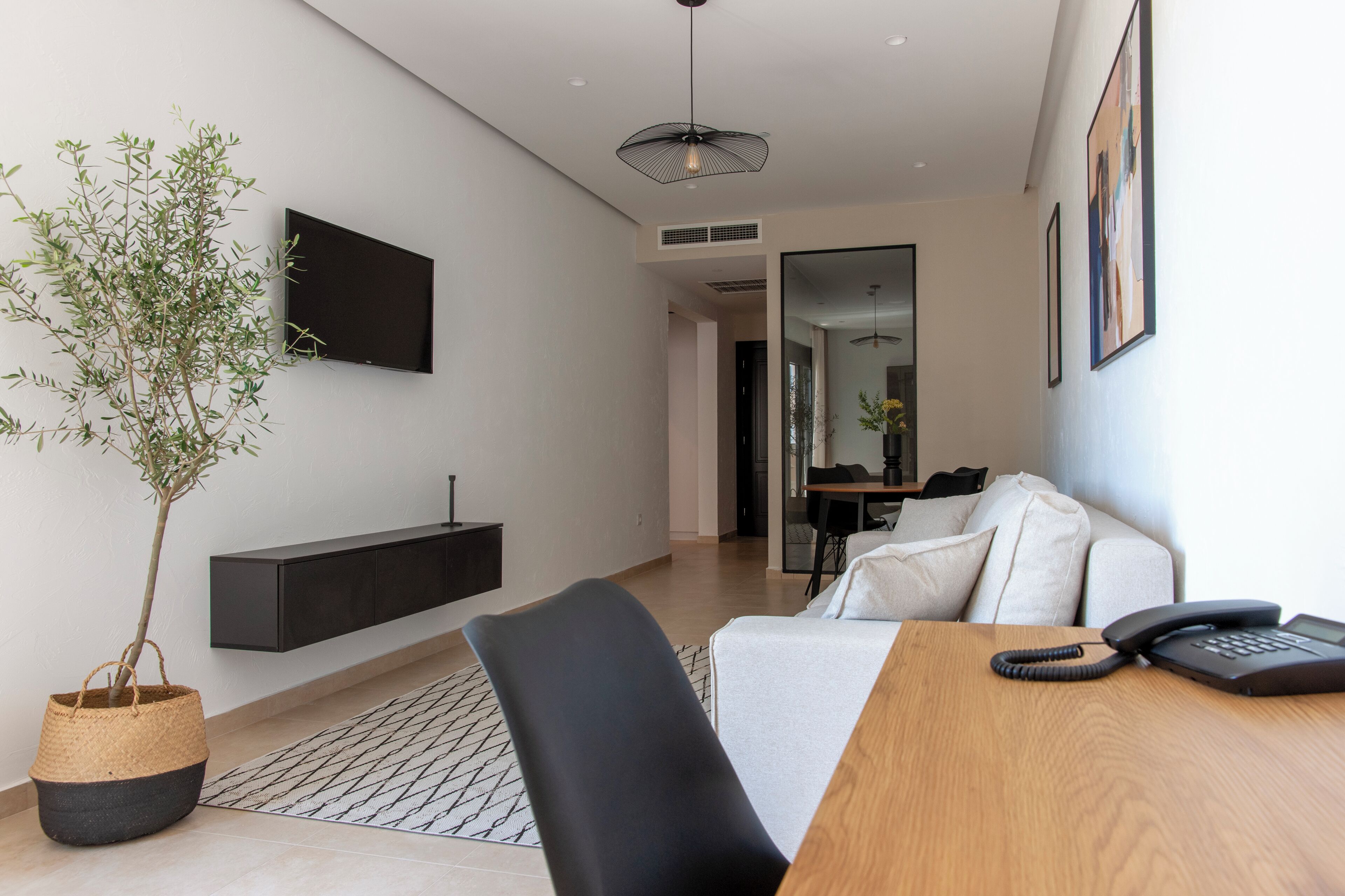 Family Apartment | Free WiFi, bed sheets