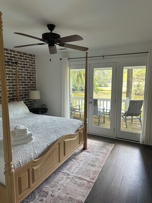 3 bedrooms, iron/ironing board, travel cot, free WiFi - Bright 3 Bdrm -2 bath Coastal Villa on Exclusive Callawassie Island-Golf Incl. (Okatie)